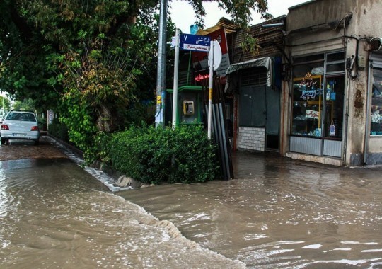 باران سیل‌آسا در تهران +فیلم