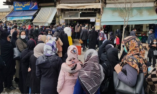 آن چنان رونقی به اقتصاد بدهیم ... که مرغ هم صفی شود (!)