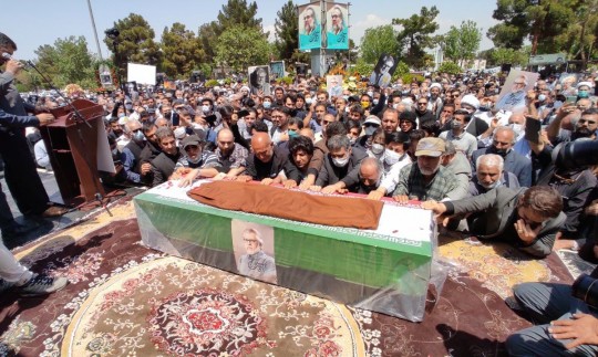 پیکر «علمدار جبهه فرهنگی انقلاب» در جوار شهید اهل قلم آرام گرفت +تصاویر و فیلم اختصاصی