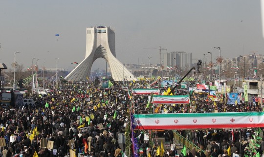 جشن 44 سالگی انقلاب  با صلابت و استوار