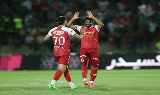 پرسپولیس به قهرمانی نزدیک شد و نساجی هوادار را گلباران کرد